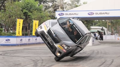 Huyền thoại Russ Swift sắp biểu diễn lái ô tô Subaru 2 bánh ở Việt Nam