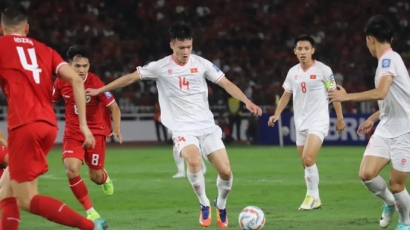 Hàng công bế tắc, tuyển Việt Nam thua sát nút trước tuyển Indonesia