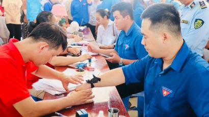 Tuổi trẻ xứ Dừa tiên phong hiến máu tình nguyện