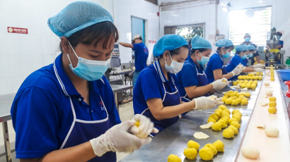 Nghề làm bánh Pía truyền thống đưa xã nghèo vượt khó khăn