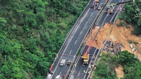 Sập đường cao tốc ở Trung Quốc, ít nhất 24 người tử vong