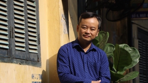 Tiến sĩ Đỗ Anh Vũ chuyển soạn truyện ngắn sang truyện thơ