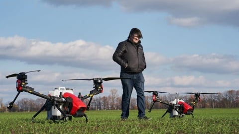 UAV, robot thay thế nông dân