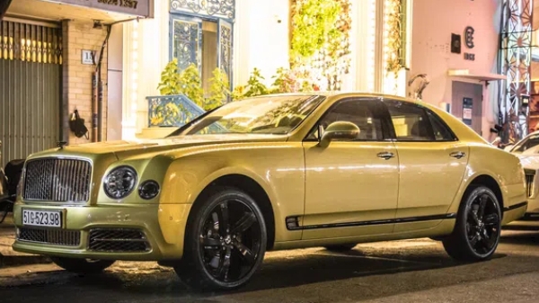 Cận cảnh siêu xe Bentley Mulsanne 50 tỷ đồng của CEO Nguyễn Phương Hằng