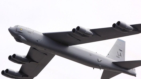 Vì sao 'pháo đài bay' B-52 vẫn chưa ngừng bay lượn?