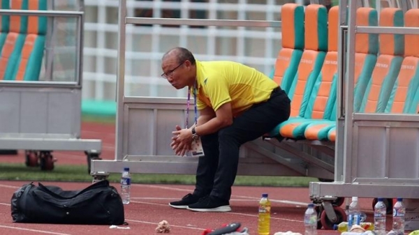 Khó khăn tràn ngập trước trận gặp Malaysia