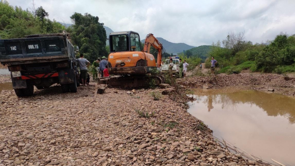 Quảng Ninh: Bắt giữ 2 đối tượng khai thác khoáng sản trái phép