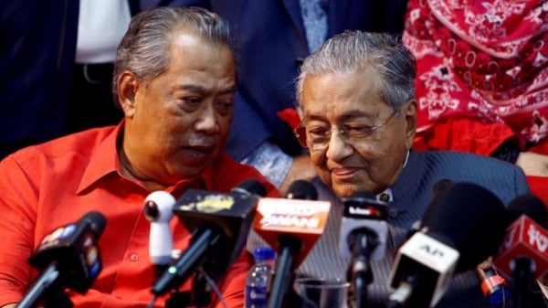 'Ông già gân' Mahathir lại khuấy đảo Malaysia