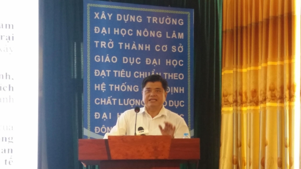 Thứ trưởng Trần Thanh Nam giảng bài lớp đào tạo giám đốc HTX