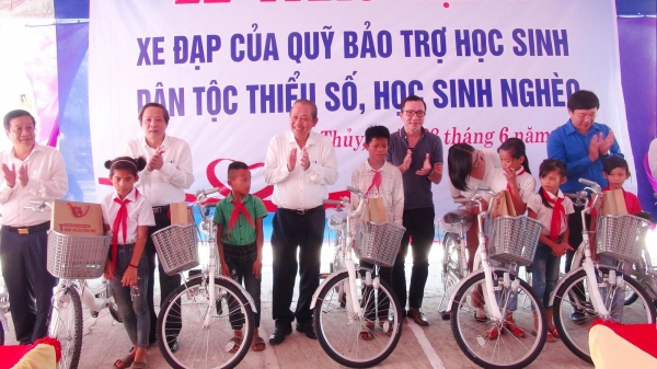 Phó Thủ tướng Trương Hòa Bình dự chiến dịch Thanh niên tình nguyện tại Quảng Bình