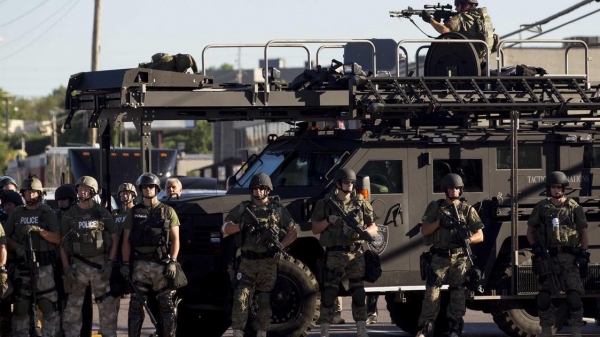 Quân sự hóa cảnh sát Mỹ: Hai mặt của vấn đề