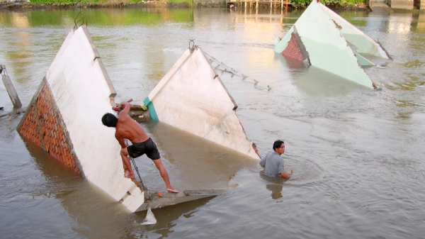 Miền Tây Nam Bộ: Sạt lở đất bờ sông ngày càng nghiêm trọng