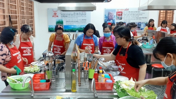 Ajinomoto đồng hành cùng phụ nữ Việt duy trì bữa cơm gia đình