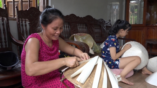 Làng nghề nón lá Sai Nga được công nhận là Di sản Văn hóa