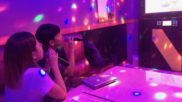 Nam Định tạm dừng hoạt động quán bar, karaoke, internet… từ 12h ngày 20/2