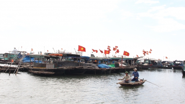 Quảng Ninh: Ngư dân được trang bị kiến thức pháp luật để vươn khơi