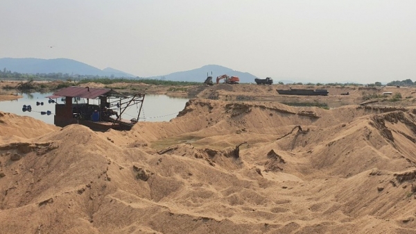 Doanh nghiệp khai thác cát gây ô nhiễm ảnh hưởng dân cư