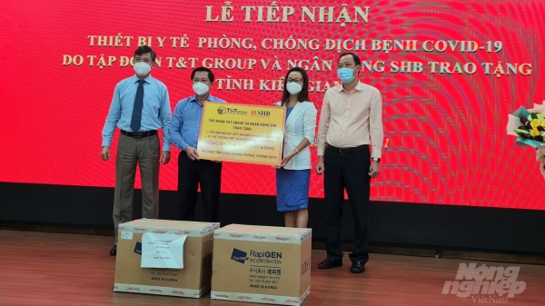 T&T và SHB tặng thiết bị y tế giúp Kiên Giang chống dịch Covid-19