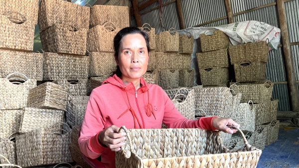 Bà con dân tộc Khmer có thêm nghề mới