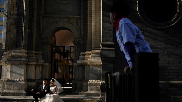 Giới trẻ Trung Quốc ngại kết hôn, lười đẻ