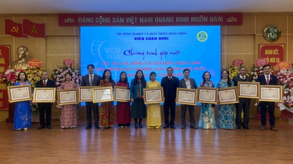 Viện Chăn nuôi vinh danh tác giả nhận Giải thưởng Hồ Chí Minh và Nhà nước
