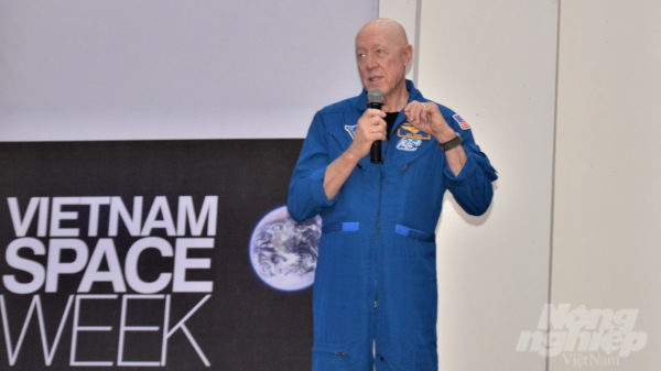 Phi hành gia NASA giao lưu, truyền cảm hứng cho thế hệ trẻ Việt Nam