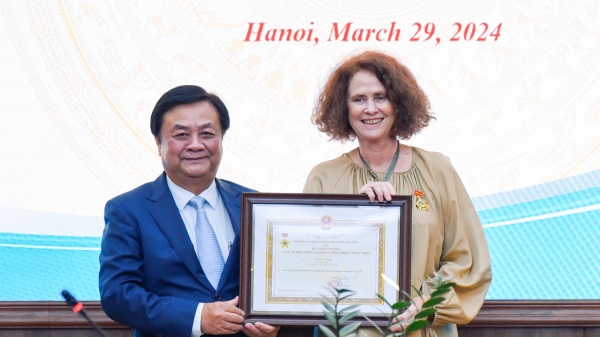 World Bank Country Director for Vietnam recognized for contributions to agriculture and rural development