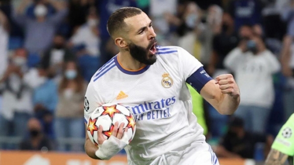 Karim Benzema lập kỷ lục tại Champions League sau hattrick trong 17 phút