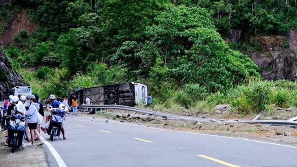Hướng dẫn viên kể lại vụ tai nạn giao thông ở đèo Khánh Lê