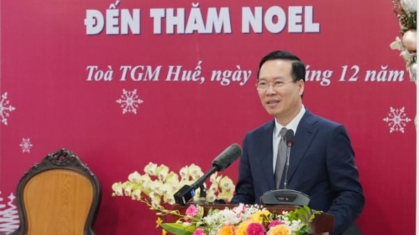 Chủ tịch nước Võ Văn Thưởng chúc mừng Giáng sinh tại Tổng giáo phận Huế