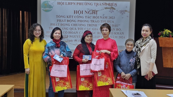 Phụ nữ phường Tràng Tiền đẩy mạnh chương trình 'Mẹ đỡ đầu'