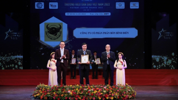 Công ty CP Phân bón Bình Điền nhận giải 'Thương hiệu dẫn đầu Việt Nam 2022'