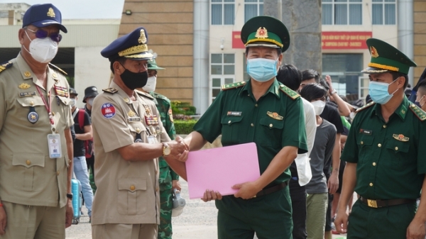 Tiếp nhận 92 công dân Việt Nam trở về từ 'xới bạc' bên Campuchia