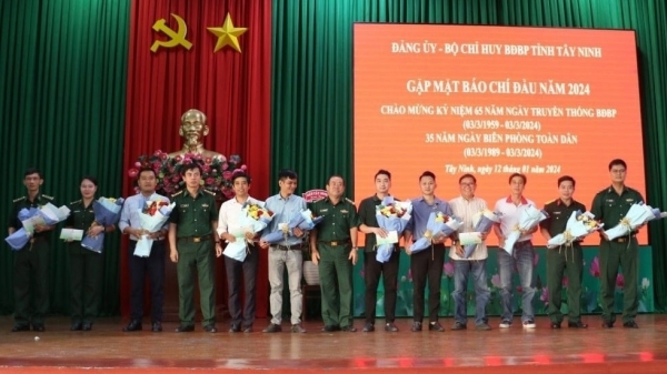 Biên phòng Tây Ninh gặp mặt báo chí