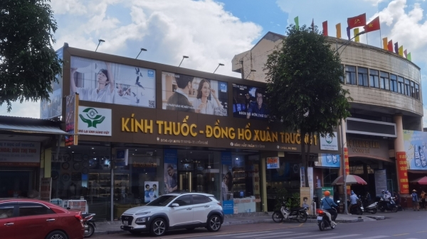 Thành phố Uông Bí chỉ đạo kiểm tra cơ sở kính thuốc, đồng hồ Xuân Trường