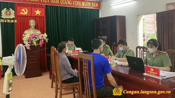 Giám đốc Công an tỉnh Lạng Sơn tiếp công dân hàng tháng