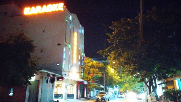 Dịch vụ karaoke, massage, bar, vũ trường… ở Quảng Trị được 'sáng đèn' trở lại