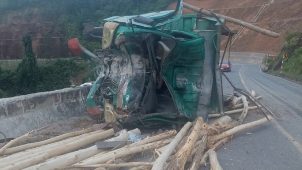 Vụ tai nạn thảm khốc tại Huế: Phó Thủ tướng chỉ đạo khẩn trương khắc phục hậu quả