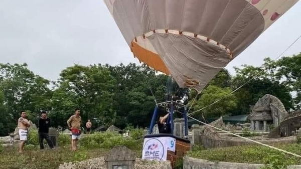 Khinh khí cầu do phi công nước ngoài điều khiển đáp xuống nghĩa địa ở Huế
