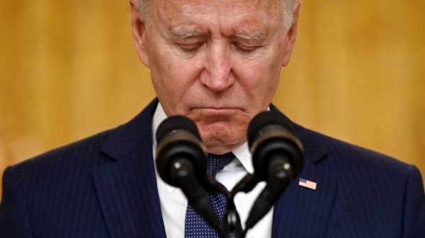 Ông Biden đi nhận xác lính Mỹ thiệt mạng ở Afghanistan