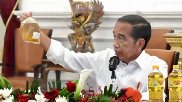 Cấm xuất khẩu dầu cọ: Quyết định lợi bất cập hại của Tổng thống Indonesia