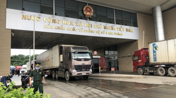 Xuất khẩu nông sản sôi động ngay từ đầu năm ở cửa khẩu Lào Cai