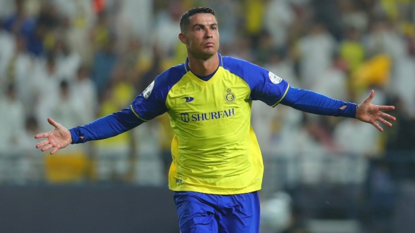 Cristiano Ronaldo đập tan tin đồn chạy khỏi Al-Nassr