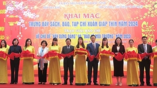 Bắc Ninh khai mạc Hội báo Xuân Giáp Thìn 2024