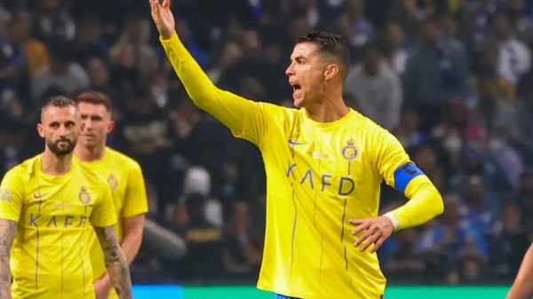Cristiano Ronaldo giận dỗi ngày Al Nassr mất danh hiệu