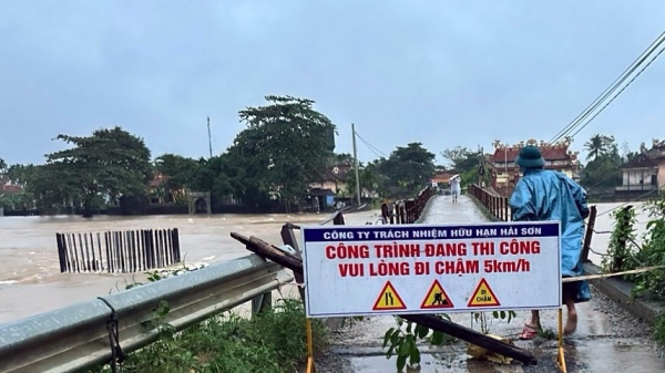 Gần 1.000 nhà dân tại huyện Hải Lăng bị ngập do mưa lớn