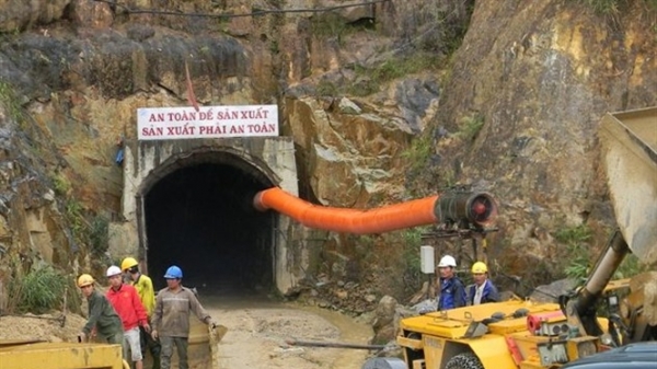 Vụ sập hầm thủy điện: 12 người kẹt trong hầm vẫn khỏe mạnh