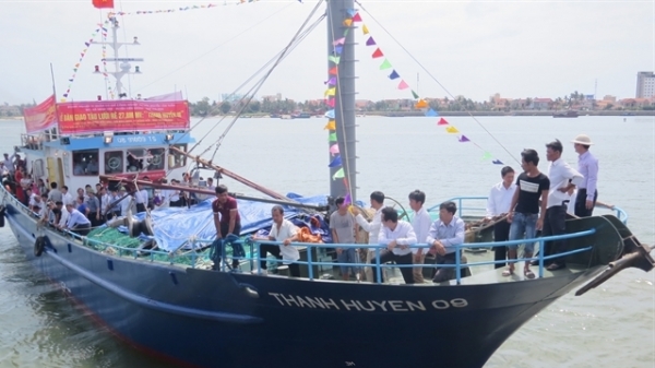 Quảng Bình đưa tàu đánh cá vỏ thép đầu tiên vào hoạt động