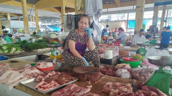 Khánh Hòa: 'Thịt lợn chợ' an toàn như 'thịt siêu thị' nhưng vẫn ế