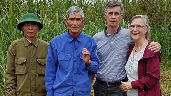 Tại Việt Nam, góa phụ Mỹ gặp lại người bắn hạ chồng mình